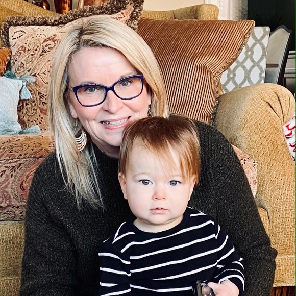 Meet your Posher, Carol - Picture 2 of 3